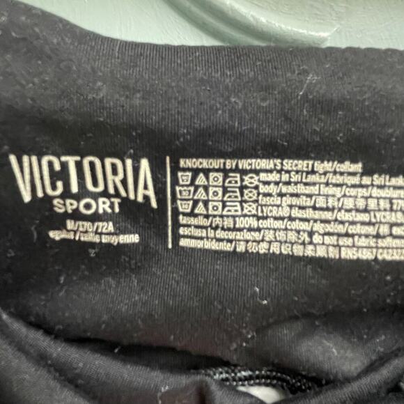 Victorias Secret Knockout Leggings Size Medium Black Gray Snake Print Athleisure - Picture 2 of 2